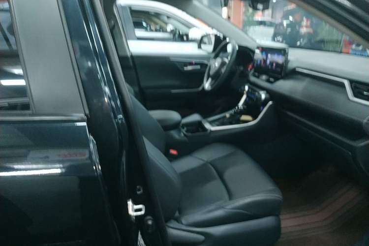 Used Toyota Wildlander 2022 2.0L CVT Two-Wheel Drive Luxury PLUS Edition