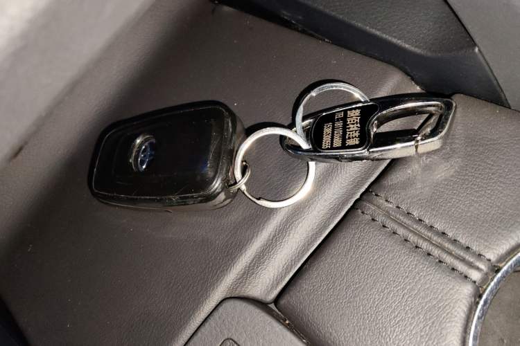 Used Toyota Avalon 2019 2.5L Touring Premium Version China VI Standard
