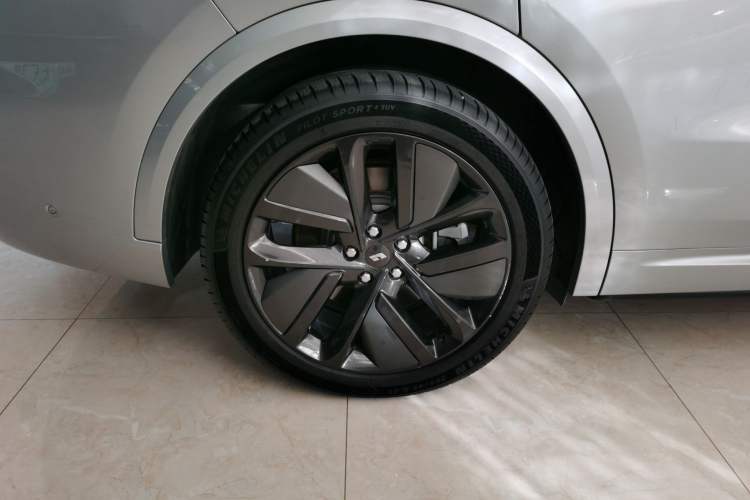 Used Li Auto L9 2022 Max model
