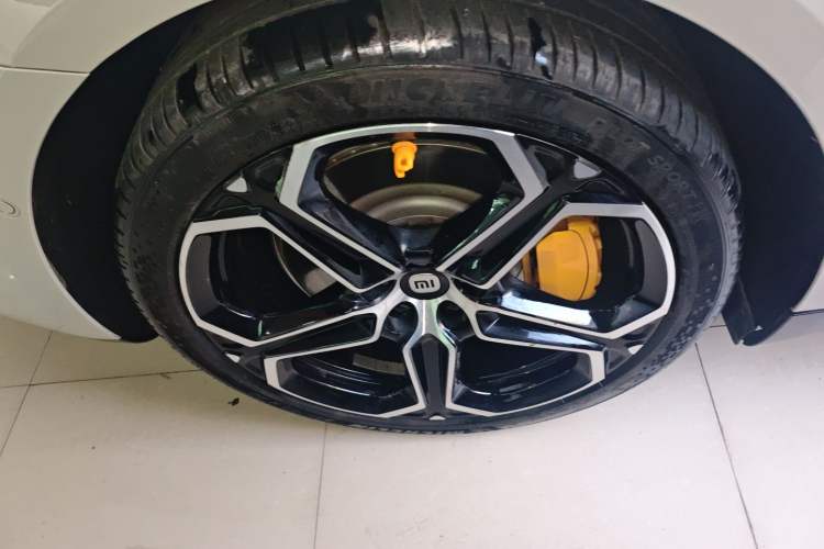 Used  SU7 2024 Rear-Drive Ultra-Long Range Advanced Pro-Level Intelligent Driving Version
