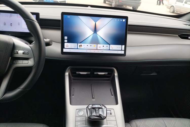 Used BYD Qin PLUS 2025 DM-i Smart Drive 55KM Beyond Model
