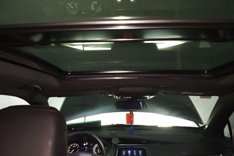 Used Cadillac XT4 2018 28T Two-Wheel Drive Leading Version
