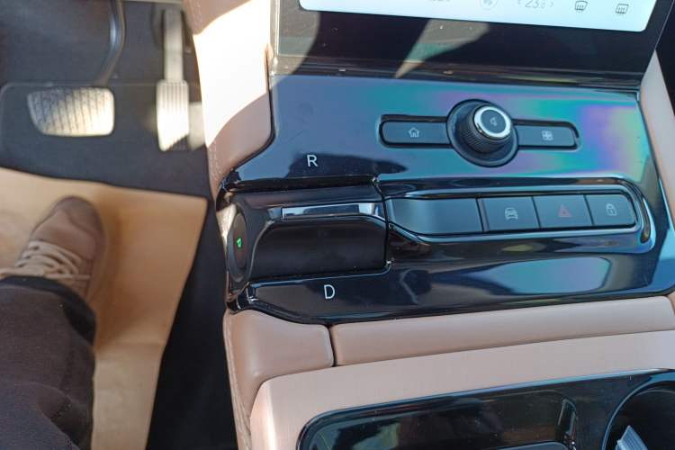 Used Nio ES8 2018 355 km Base Version 7-Seater Edition