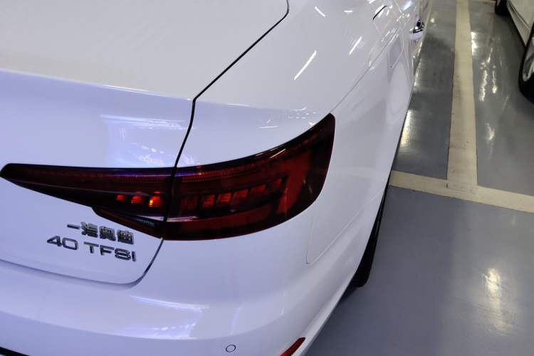 Used Audi A4L 2018 30th Anniversary Edition 40 TFSI Fashion Model
