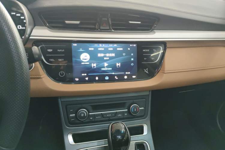 Used Geely Auto Vision S1 2018 1.4T CVT FENGXING Model
