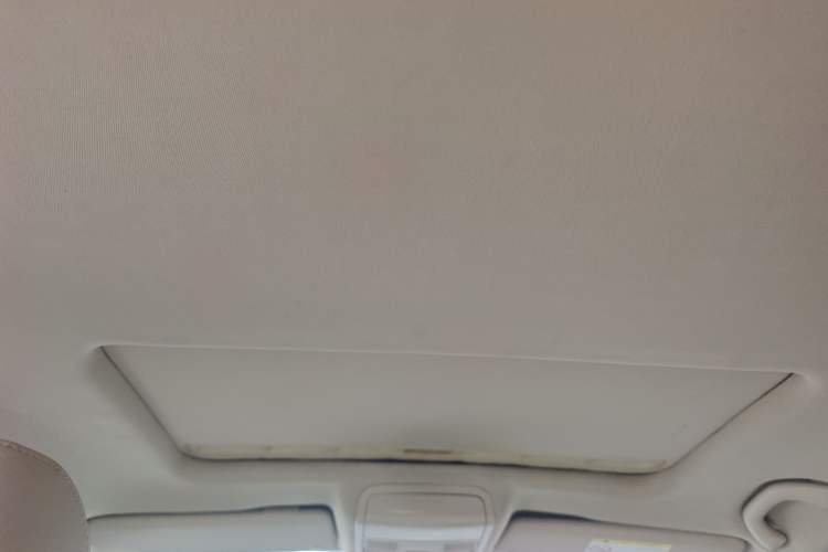 Used Volkswagen Sagitar 2014 Revised Version 1.4TSI Automatic Luxury Edition
