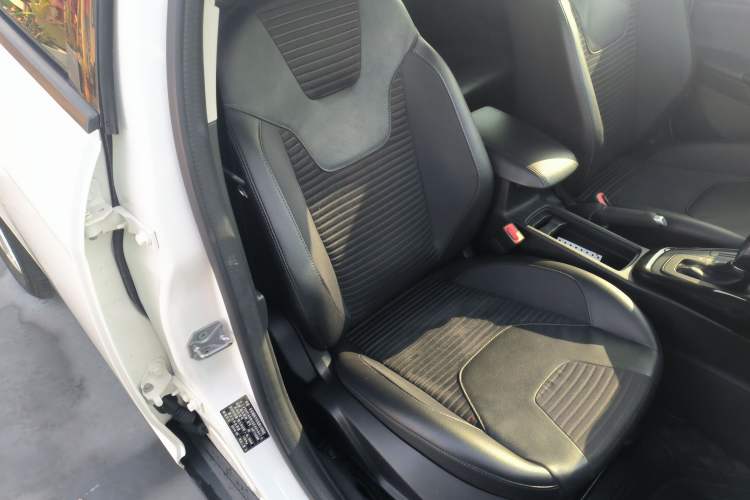 Used Ford Focus 2015 Hatchback 1.6L Automatic Fashion Edition