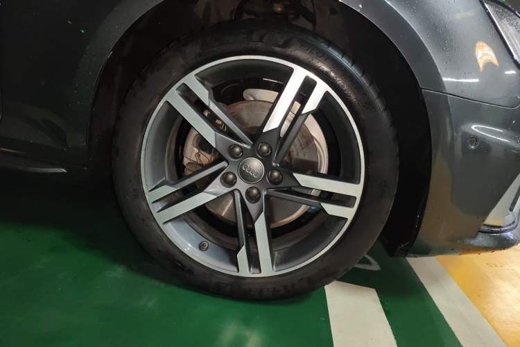 Used Audi A4L 2019 40 TFSI Sporty Version China V