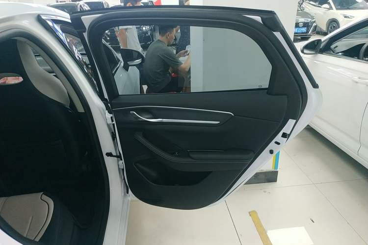 Used BYD Destroyer 05 2024 HONOR Edition DM-i 55KM Luxury Model
