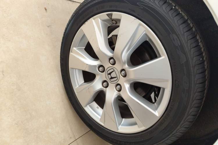 Used Honda Jade 2013 1.8L automatic Comfort version 5 seats
