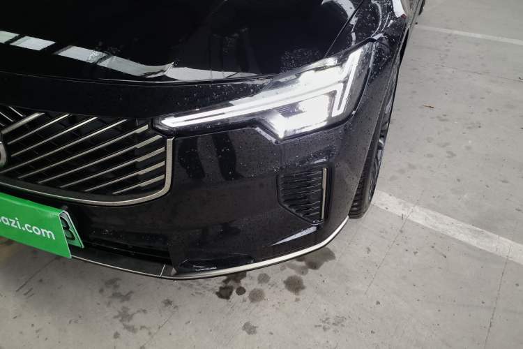 Used Volvo S90 New Energy 2026 Plug-in Hybrid Four-Wheel Drive Long-Range Luxury Smart Edition
