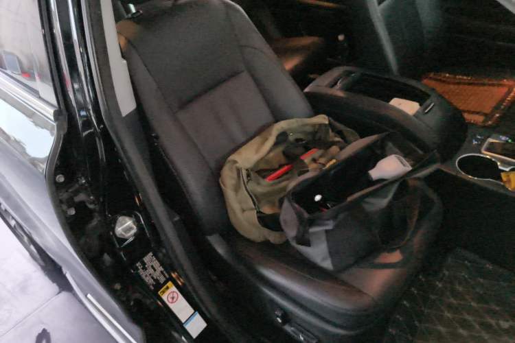 Used Toyota Highlander 2015 2.0T Four-Wheel Drive Luxury Edition 7-Seater