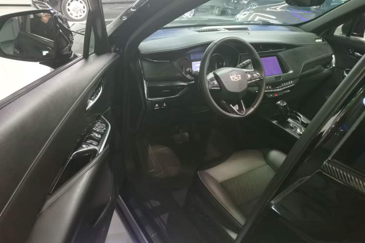 Used Cadillac XT4 2018 28T Two-Wheel Drive Tech Version
