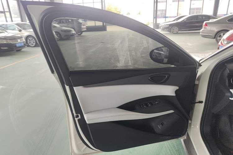 Used BYD Seal 06 New Energy 2025 DM-i Smart Drive 80KM Luxury Model
