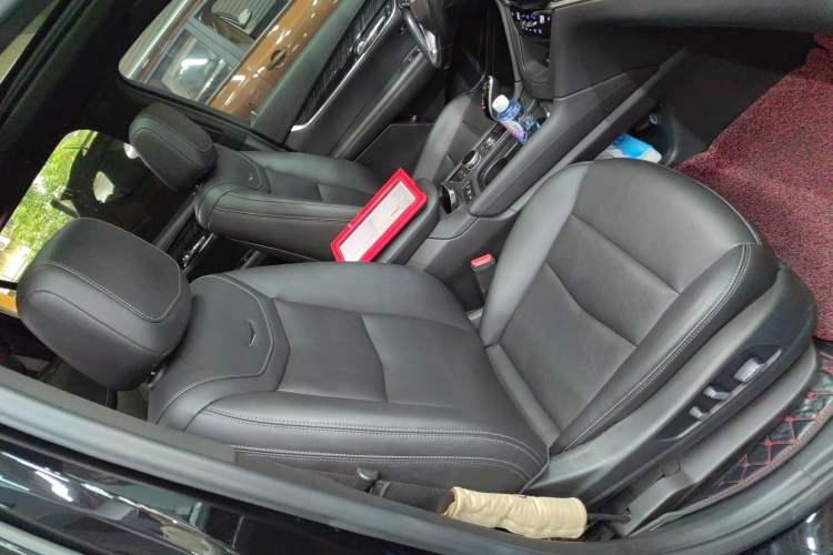 Used Cadillac XT6 2021 2.0T 7-Seater Two-Wheel-Drive Luxury Version