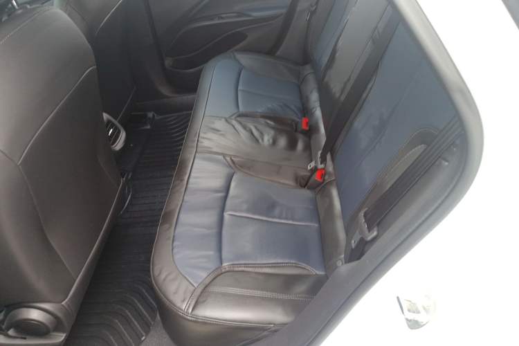 Used Buick Velite 6 2023 Revised Version 430 km Range – Commuter Edition
