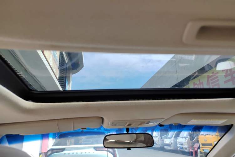 Used Honda Crider 2013 1.8L automatic luxury edition
