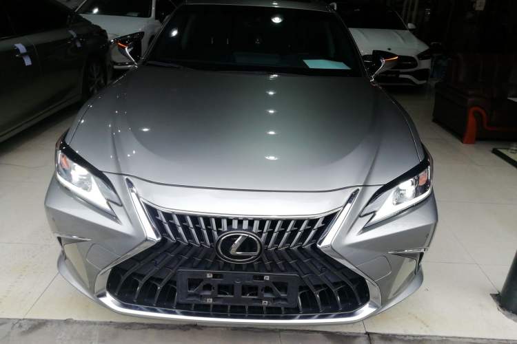 Used Lexus ES 2021 260 Excellence Edition
