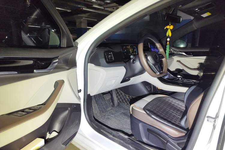 Used BYD Qin PLUS 2024 HONOR Edition DM-i 120KM Leading Model