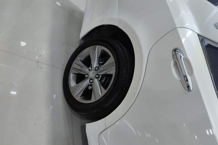 Used Toyota Crown 2015 2.0T Fashion Edition
