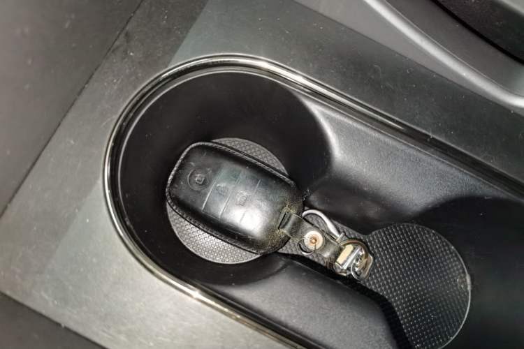 Used Kia Sportage R 2015 2.0L Automatic Two-Wheel Drive DLX Model