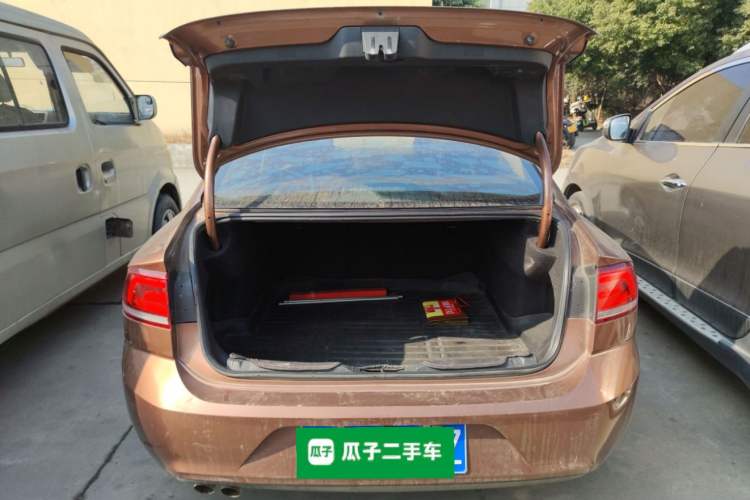 Used Volkswagen Lamando 2015 230TSI DSG Fashion Edition
