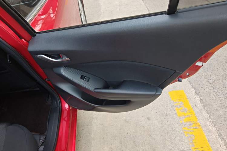 Used Mazda Mazda 3 Axela 2019 Cloud-Control Edition Hatchback 1.5L Automatic Comfort Model China VI Standard
