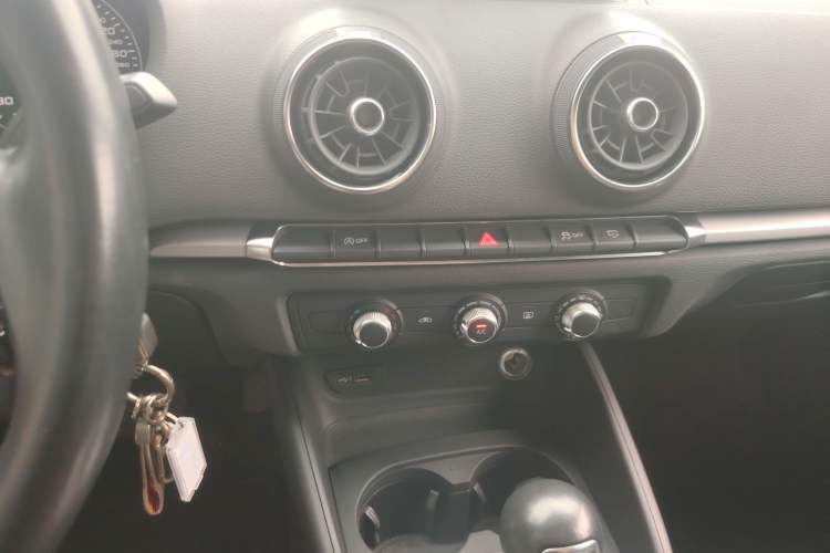 Used Audi A3 2018 30th Anniversary Edition Sportback 35 TFSI Ambition Model
