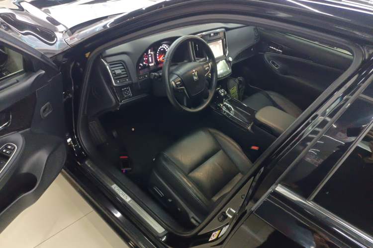 Used Toyota Crown 2018 2.0T Fashion Edition