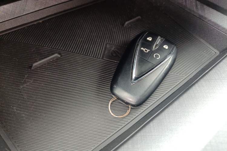 Used Changan UNI-V 2024 1.5T Prestige Sport Edition
