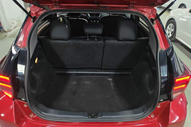 Used Toyota YARiS L 2020 X-Trail X 1.5L CVT Leading Edition
