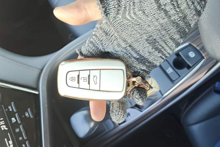 Used Toyota Camry 2019 Revised Version 2.0G Luxury Edition
