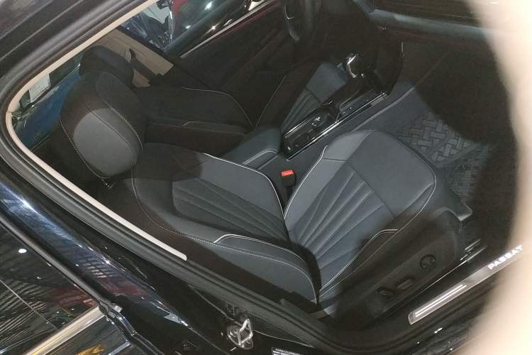 Used Volkswagen Passat 2024 380TSI Starry Dragon Edition