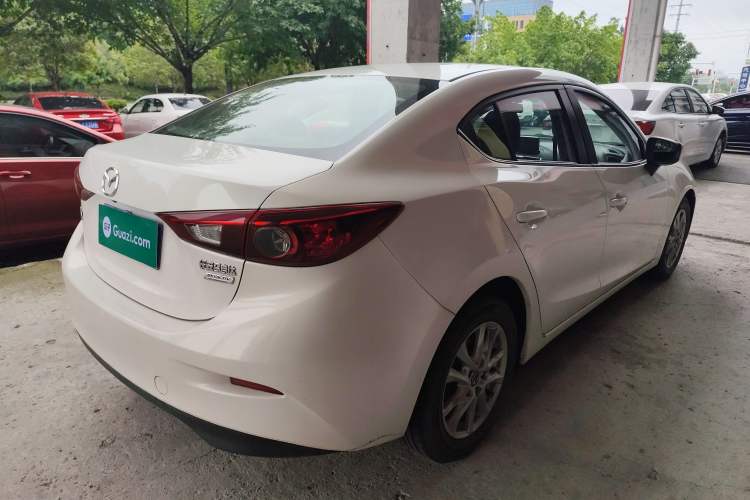 Used Mazda Mazda 3 Axela 2014 Sedan 1.5L Manual Comfort Model
