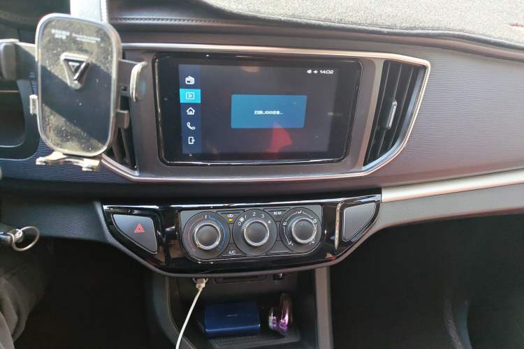 Used FORTHING Lingzhi 2023 M5L 1.6L Comfort 9-Seater