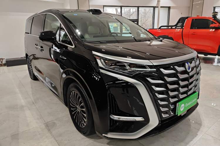 Used Denza D9 2025 DM-i Intelligent Drive 1020 Four-Wheel Drive Flagship Model