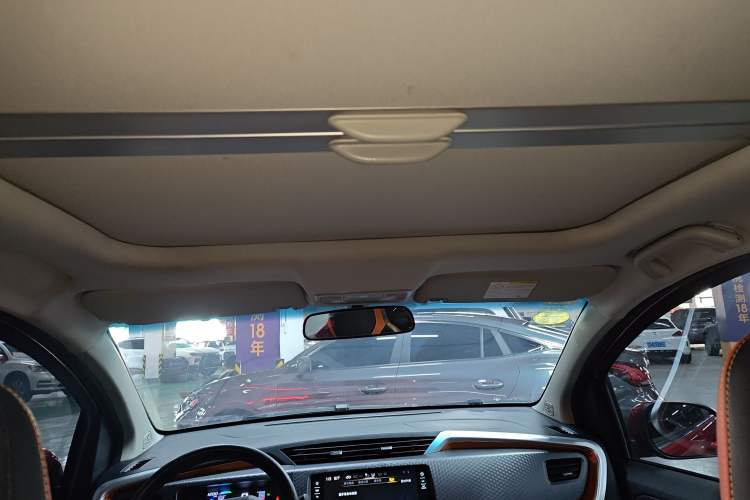 Used Geely Auto Vision X1 2017 1.3L Automatic Player Edition
