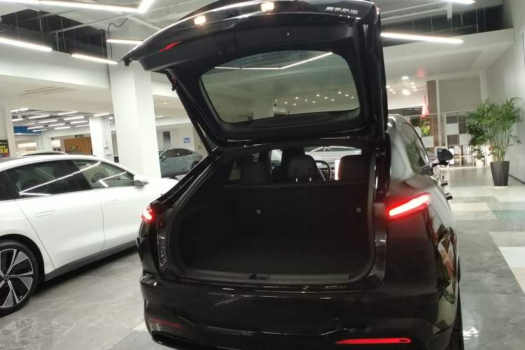 Used ONVO L60 2024 60 kWh Rear-Drive Version
