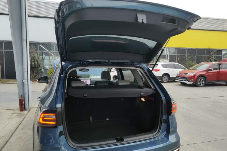 Used Volkswagen Tharu 2023 300TSI Two-Wheel-Drive Full Moon Edition