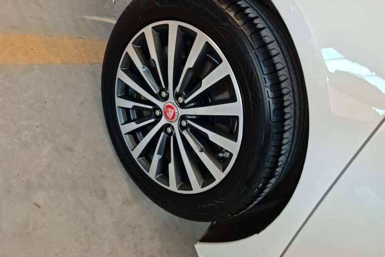 Used Jaguar XEL 2020 2.0T 200PS R-DYNAMIC Youth Sports Edition
