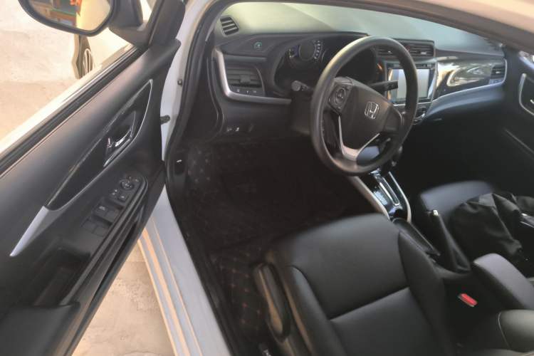 Used Honda Crider 2015 1.8L Automatic Luxury Edition