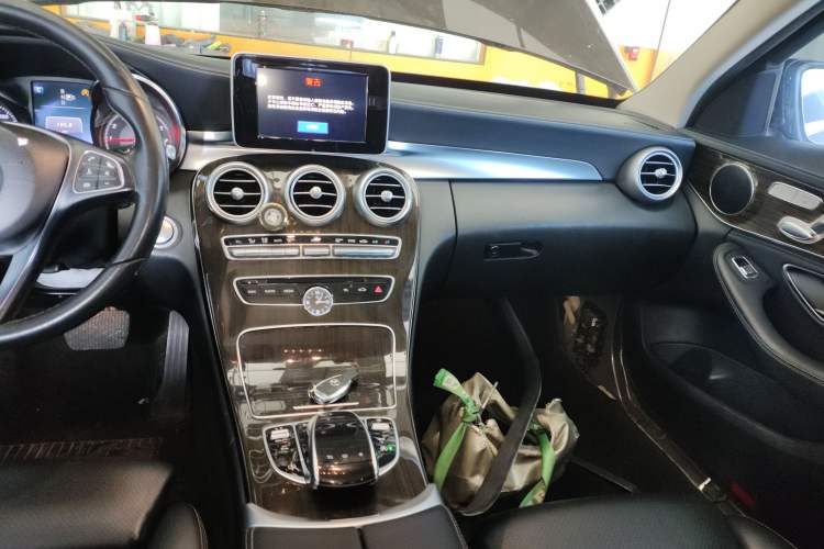 Used Mercedes-Benz C-Class 2015 C 200 L