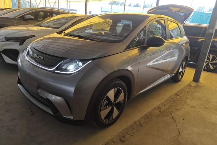 Used BYD Dolphin 2023 420 km Fashion Edition