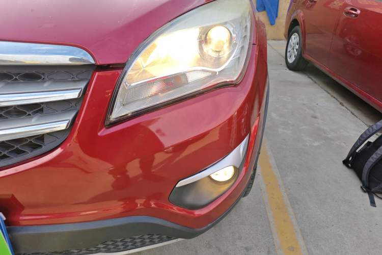 Used Changan CS35 2014 1.6L Manual Luxury Model China IV Standard