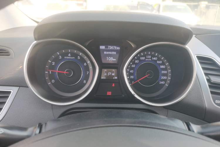 Used Hyundai Elantra 2015 1.6L Automatic Luxury Model