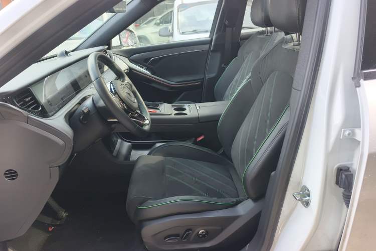 Used VOYAH FREE 2025 318 318 km Rear-Drive Touring Edition
