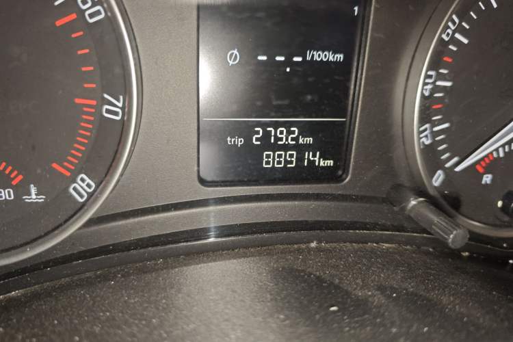 Used Skoda Octavia 2015 Classic Model 1.6L Manual Yijie Edition
