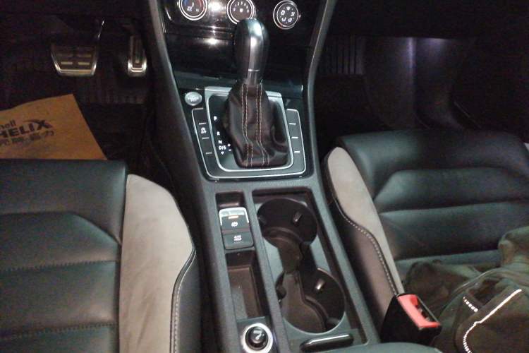 Used Volkswagen Golf 2018 280TSI Automatic R-Line Model
