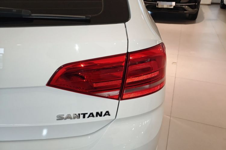 Used Volkswagen Santana 2015 HaoNa 1.6L Manual Fashion Edition
