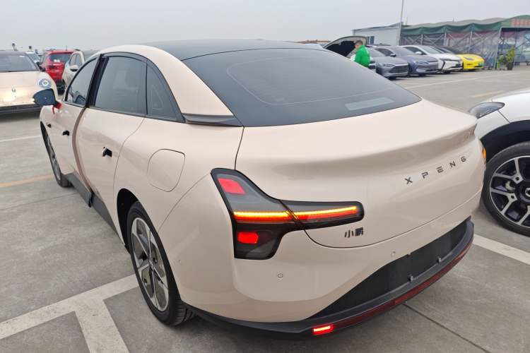 Used XPeng MONA M03 2024 620 with Ultra-Long Range
